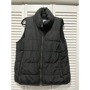 Black fleece puffer vest